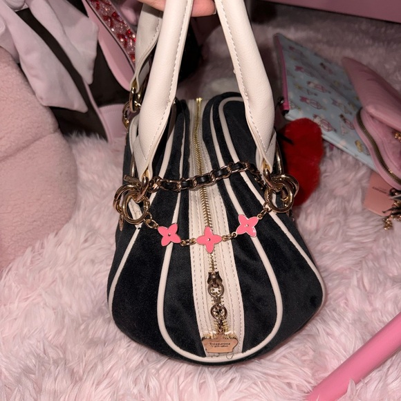 Juicy Couture Dreamy Black and White Satchel with Pink Accents - Picture 6 of 7
